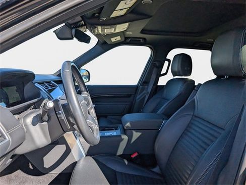 Used 2022 Land Rover Discovery S R-Dynamic image 16