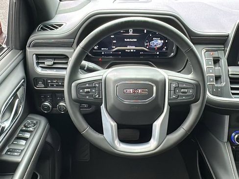 Certified 2023 GMC Yukon XL SLT w/ SLT Luxury Package image 12