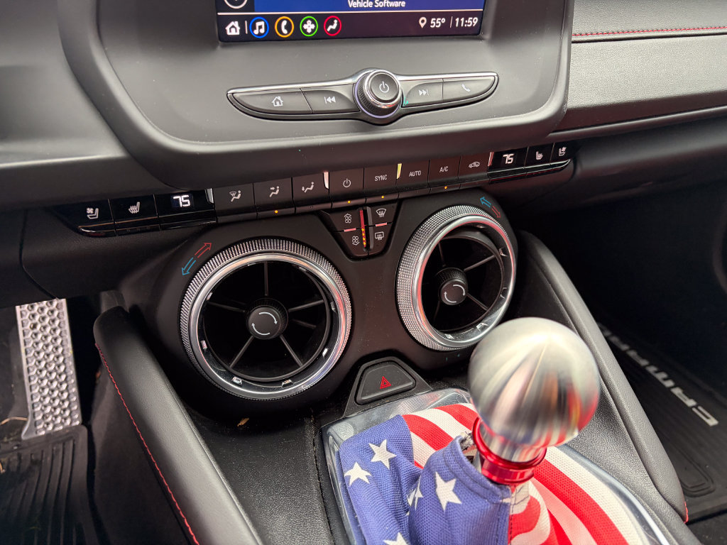 Used 2023 Chevrolet Camaro LT RWD image 20