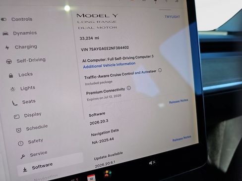 Used 2022 Tesla Model Y Long Range AWD/4WD image 10