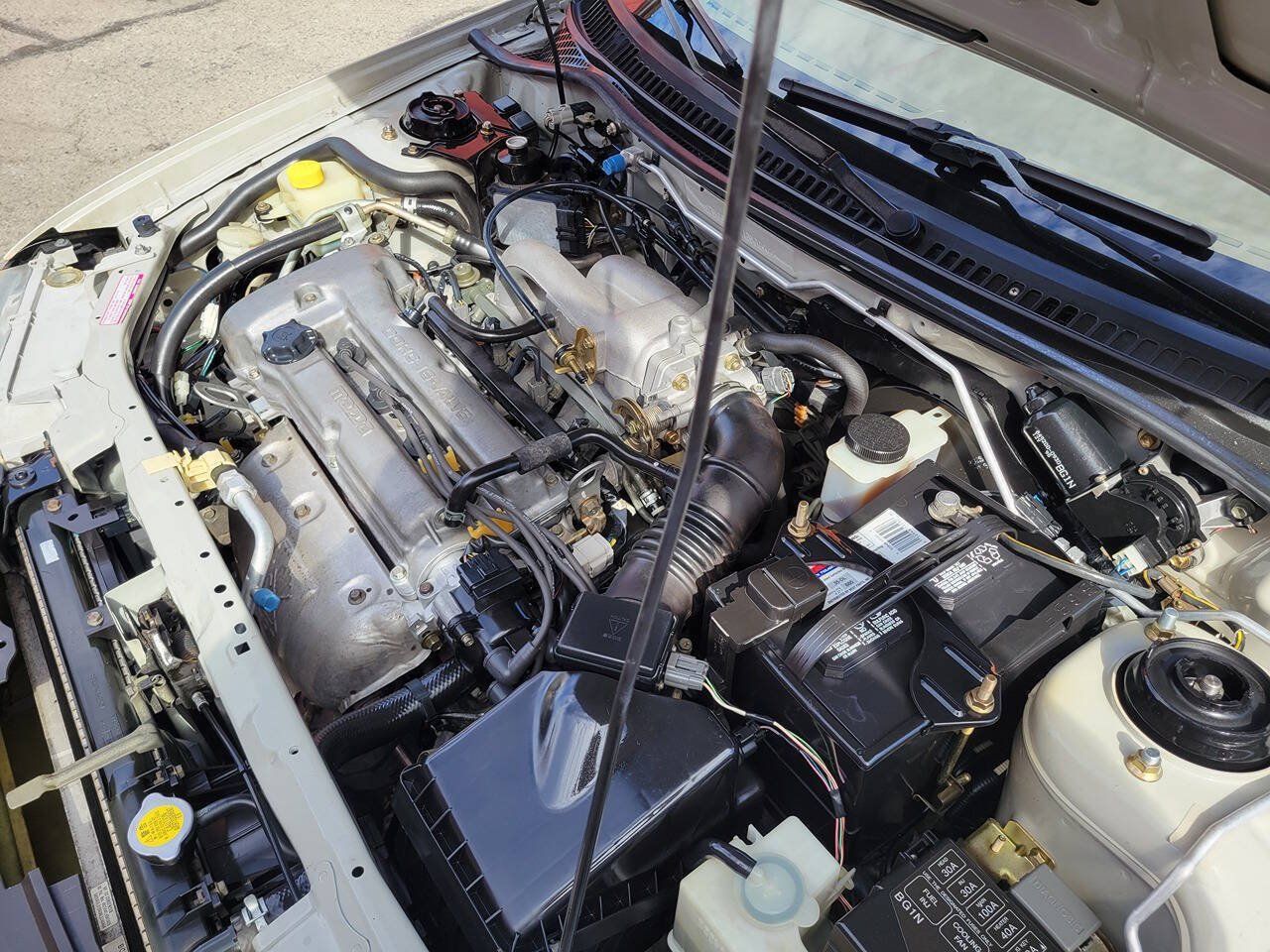 Used 1998 MAZDA Protege ES FWD image 35