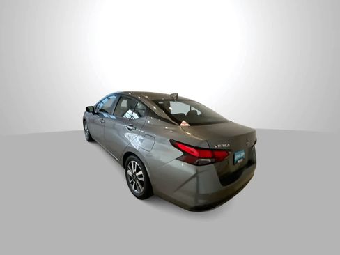 Used 2023 Nissan Versa SV image 6