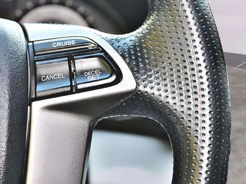 Used 2016 Honda Odyssey SE image 14