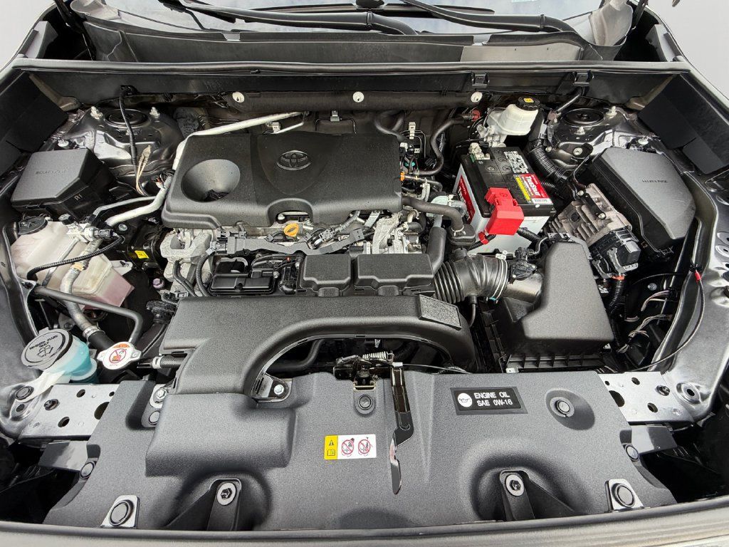 Used 2021 Toyota RAV4 Limited AWD/4WD image 9