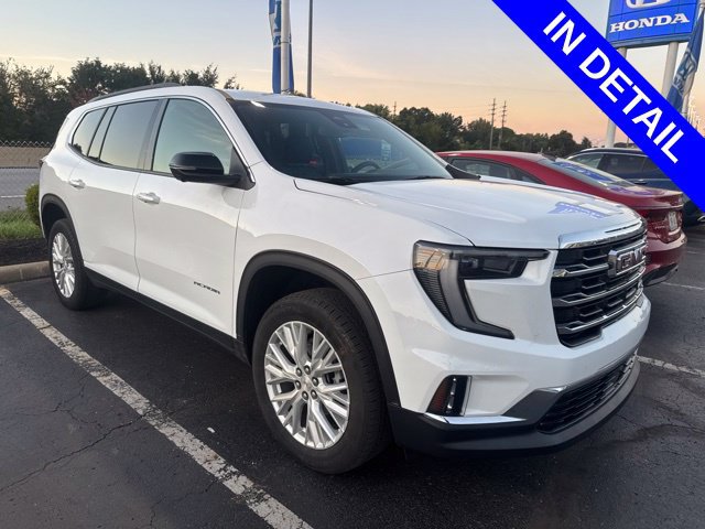 Used 2024 GMC Acadia Elevation FWD image 1