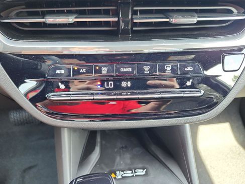 New 2026 Buick Envista Avenir FWD image 17