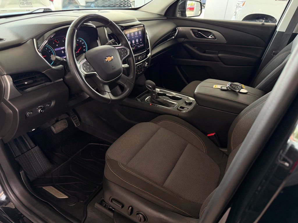 Used 2021 Chevrolet Traverse LT FWD image 11