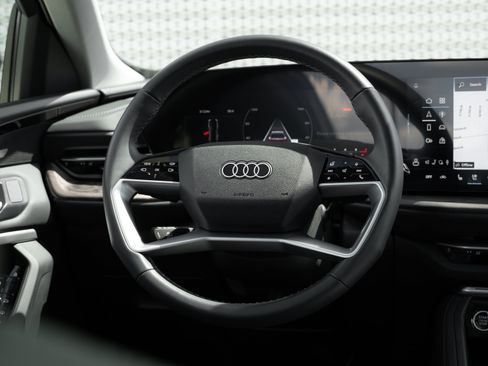 Certified 2025 Audi Q5 Premium w/ Premium Plus AWD/4WD image 9