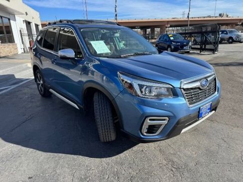 Used 2020 Subaru Forester Touring image 3