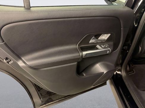 Certified 2022 Mercedes-Benz GLB 250 4MATIC image 11