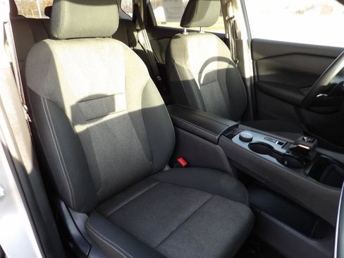 Used 2024 Nissan Rogue SV image 17