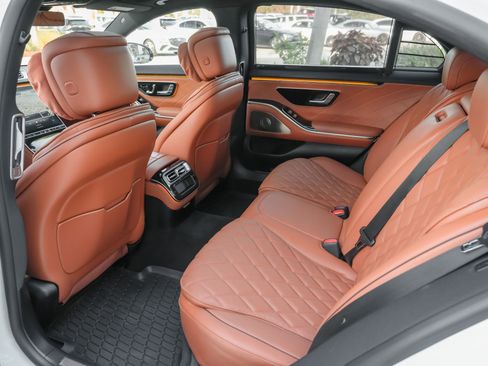 Used 2024 Mercedes-Benz S 580 4MATIC Sedan image 17
