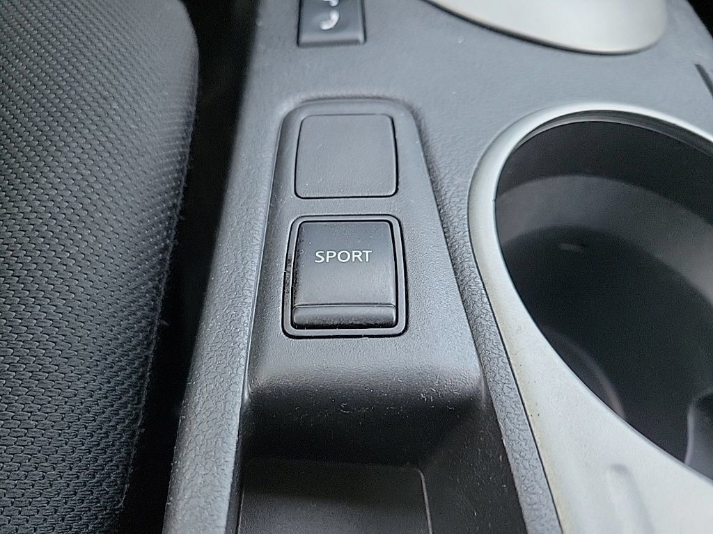Used 2013 Nissan Rogue S AWD/4WD image 25
