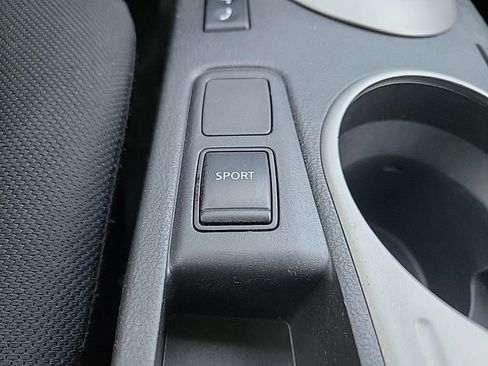 Used 2013 Nissan Rogue S AWD/4WD image 25