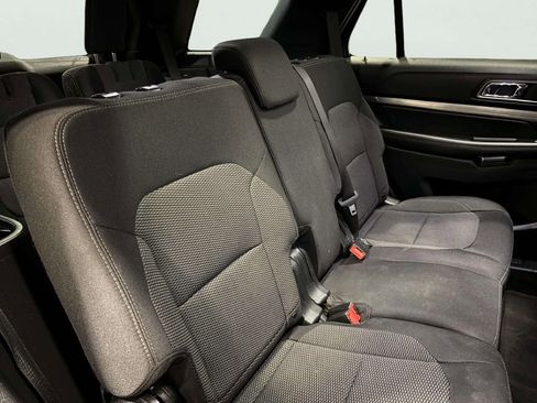 Used 2019 Ford Explorer XLT w/ Safe & Smart Package image 23
