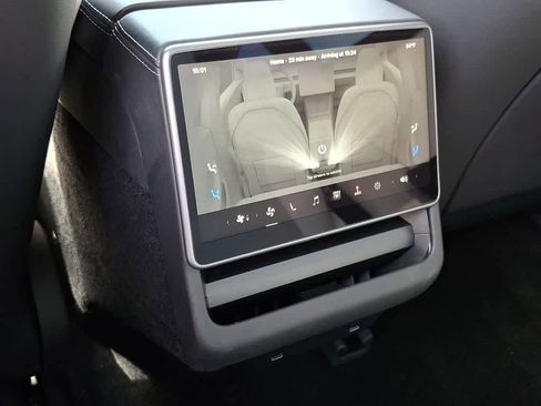 Used 2025 Tesla Model 3 Long Range RWD image 22