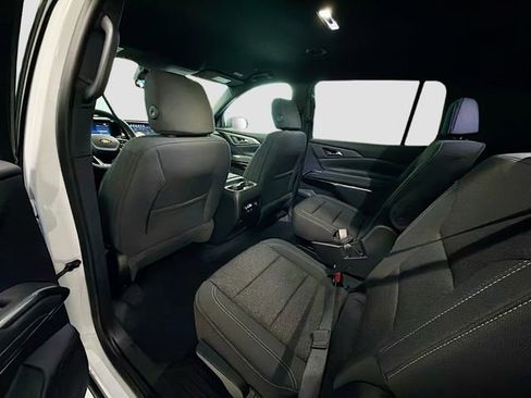 New 2026 Chevrolet Traverse LT image 24
