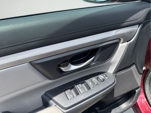 Used 2018 Honda CR-V LX image 15