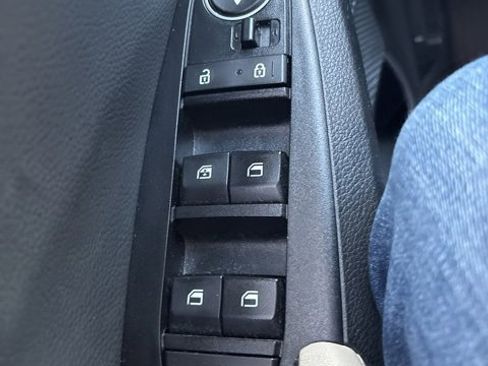 Used 2023 Kia Seltos EX image 8