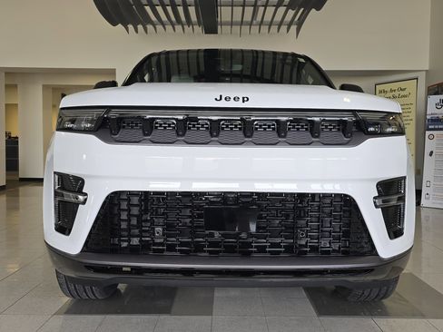 New 2026 Jeep Grand Wagoneer L Summit AWD/4WD image 17