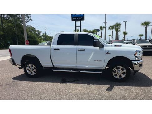 Used 2024 RAM 2500 Big Horn w/ Off Road Package AWD/4WD image 9