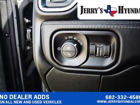 Used 2024 RAM 3500 Limited AWD/4WD image 16
