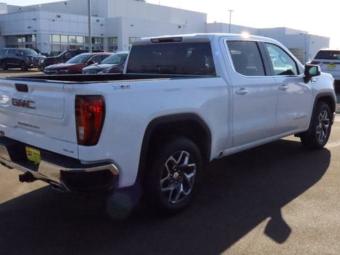 Certified 2023 GMC Sierra 1500 SLE image 7