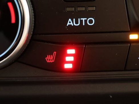 Used 2024 Ford Maverick Lariat image 16