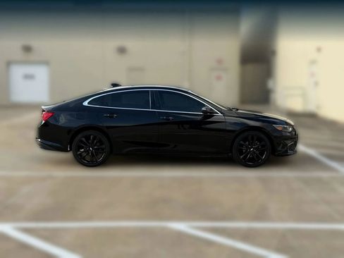 Used 2018 Chevrolet Malibu LT w/ Redline Edition image 10