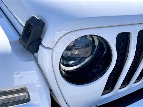 Certified 2023 Jeep Gladiator Overland image 52