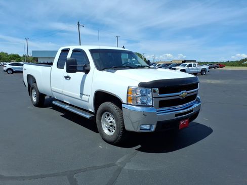 Used 2008 Chevrolet Silverado 2500 LT w/ 1LT Convenience Package AWD/4WD image 8