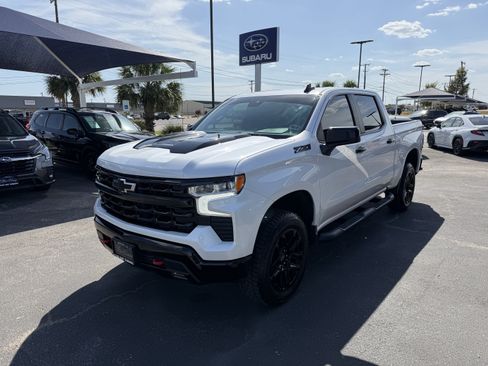 Used 2023 Chevrolet Silverado 1500 LT Trail Boss w/ Protection Package AWD/4WD image 3