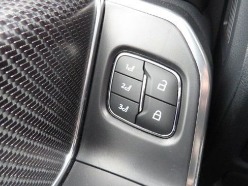 Certified 2022 Ford F150 Raptor w/ Raptor 37 Performance Package image 27