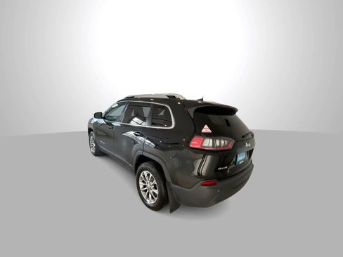 Used 2019 Jeep Cherokee Latitude Plus AWD/4WD image 6