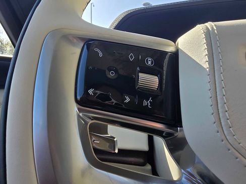 New 2026 Land Rover Range Rover SE image 32