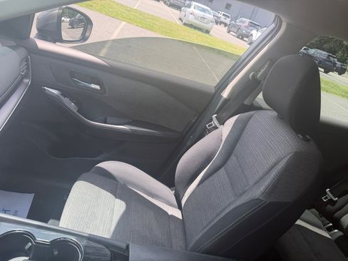 Certified 2022 Nissan Rogue SV FWD image 32