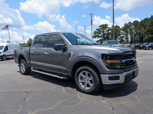 Used 2024 Ford F150 XLT w/ Tow/Haul Package RWD image 2