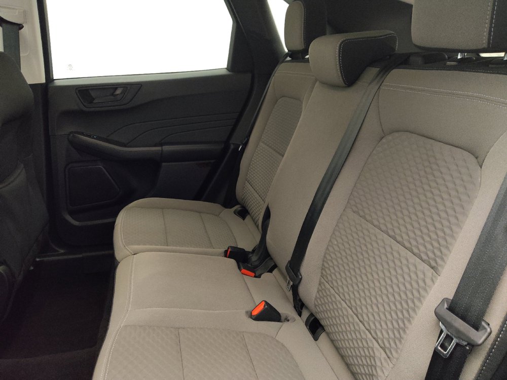 Used 2022 Ford Escape SE w/ Cold Weather Package FWD image 18