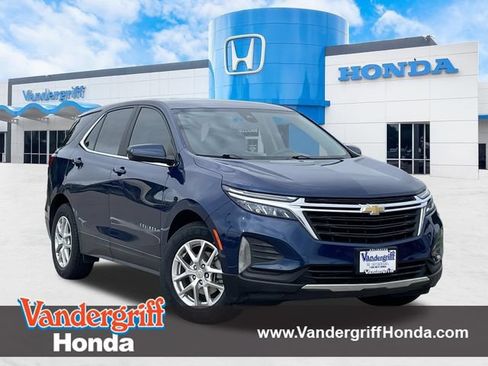 Used 2022 Chevrolet Equinox LT FWD image 1