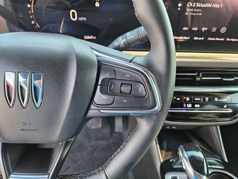 Used 2025 Buick Envista Avenir FWD image 19