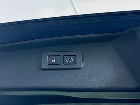 Used 2025 Subaru Outback Premium image 30