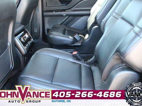 Used 2022 Lincoln Aviator AWD w/ Premium Package image 22