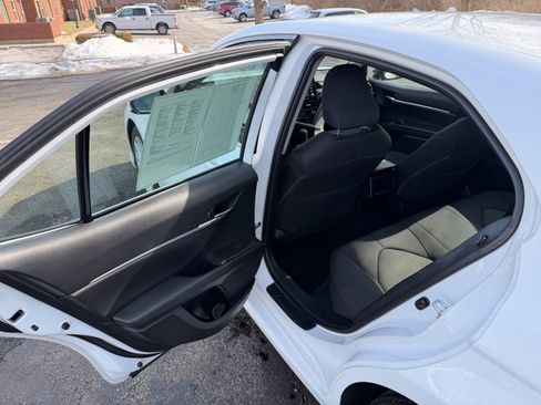 Used 2023 Toyota Camry LE image 11