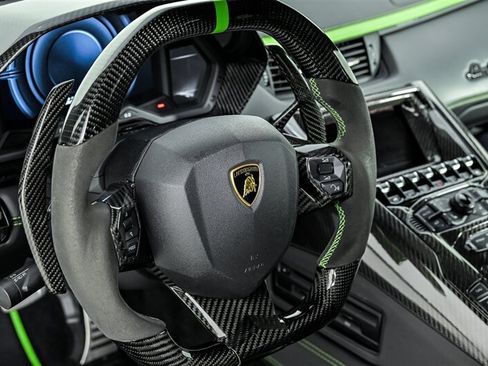 Used 2018 Lamborghini Aventador S AWD/4WD image 25