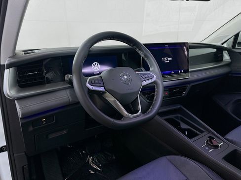 New 2026 Volkswagen Tiguan SE AWD/4WD image 9