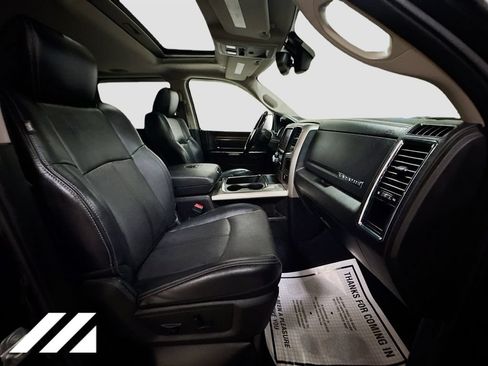 Used 2018 RAM 1500 Laramie w/ Convenience Group AWD/4WD image 9
