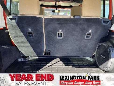 Used 2020 Jeep Wrangler Unlimited Sahara image 9