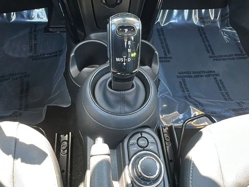 Used 2023 MINI Cooper 2-Door Hardtop image 14