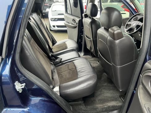 Used 2009 Chevrolet TrailBlazer SS w/ Sun And 6-Disc Cd Package image 22