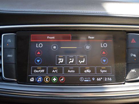 Used 2023 Buick Enclave Essence AWD/4WD image 24